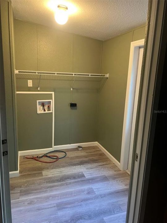 待售: $195,000 (3 贝兹, 2 浴室, 1350 平方英尺)