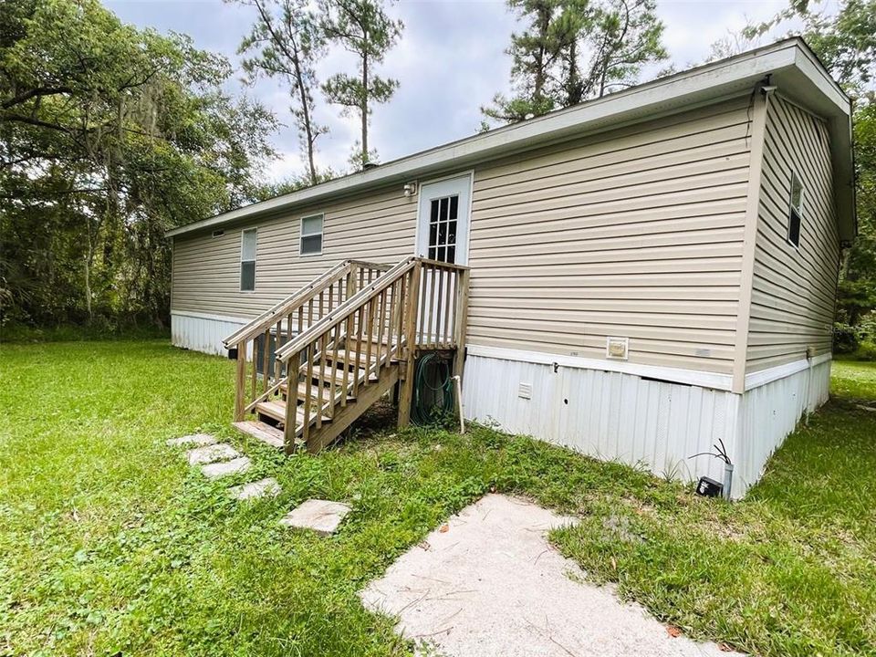 待售: $195,000 (3 贝兹, 2 浴室, 1350 平方英尺)