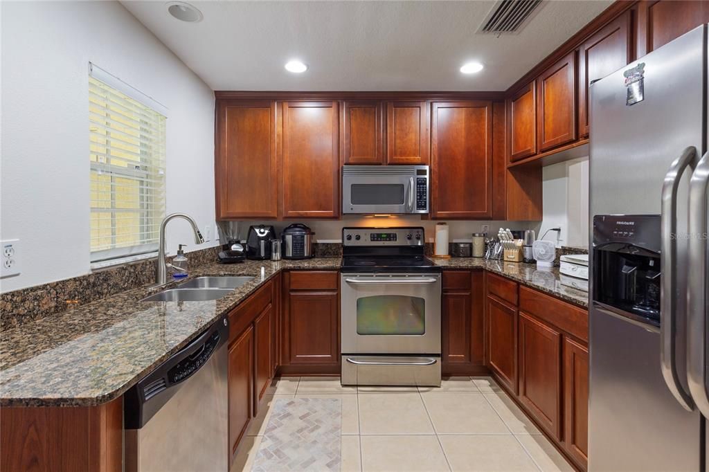 For Sale: $205,000 (2 beds, 2 baths, 1532 Square Feet)