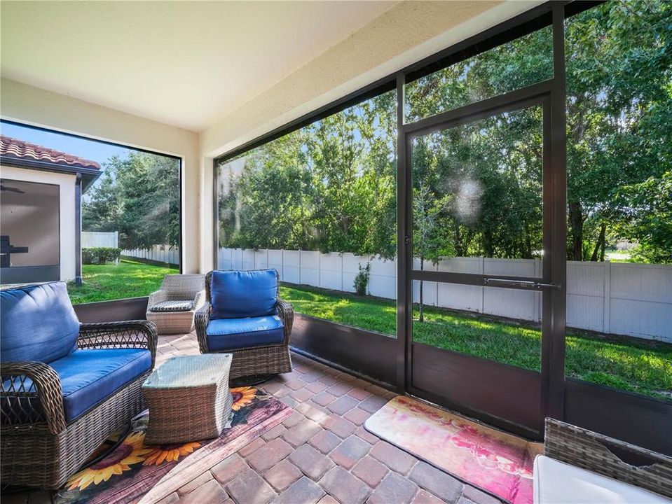 На продажу: $350,000 (3 спален, 2 ванн, 1584 Квадратных фут)