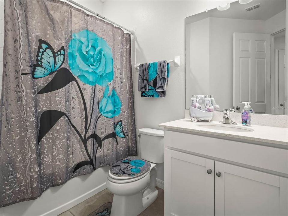 На продажу: $350,000 (3 спален, 2 ванн, 1584 Квадратных фут)