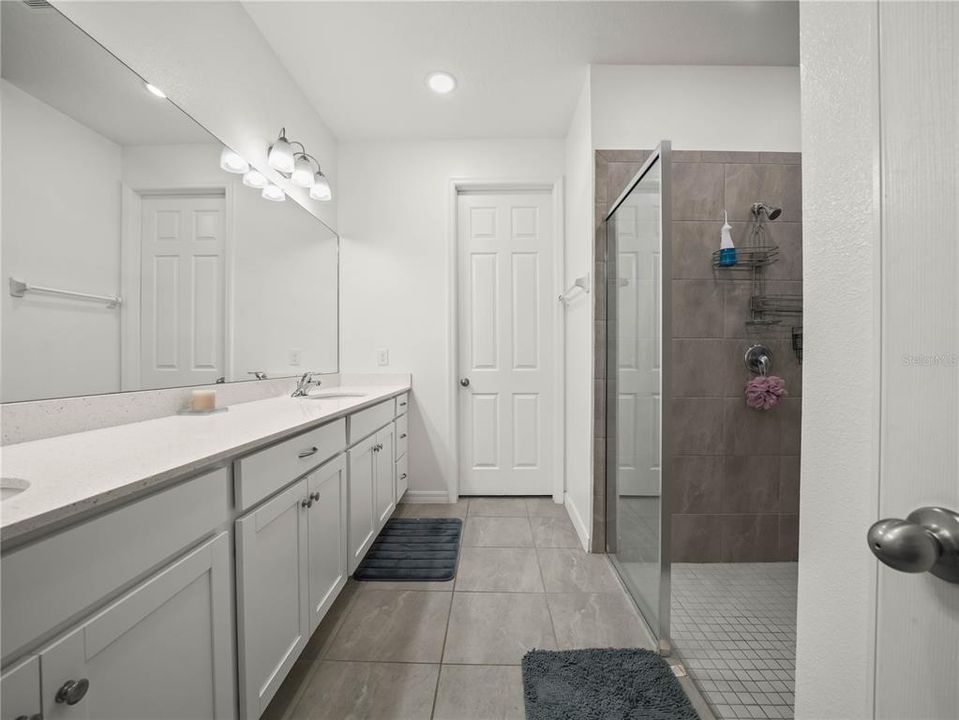 На продажу: $350,000 (3 спален, 2 ванн, 1584 Квадратных фут)