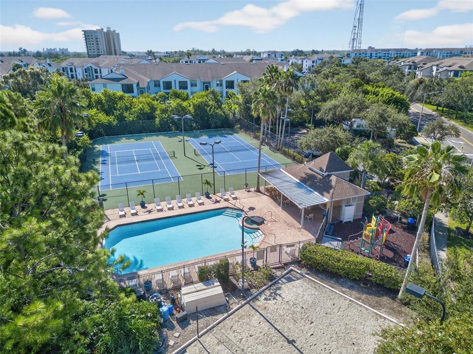 合同活跃: $339,900 (3 贝兹, 2 浴室, 1343 平方英尺)