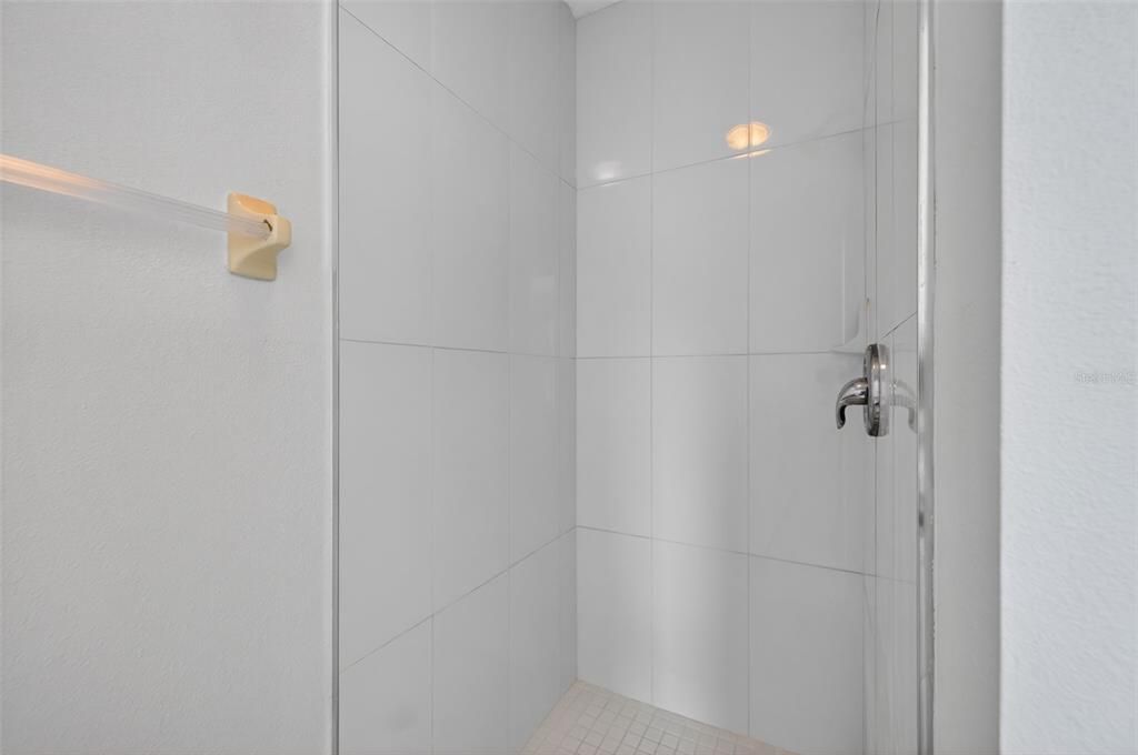 合同活跃: $339,900 (3 贝兹, 2 浴室, 1343 平方英尺)