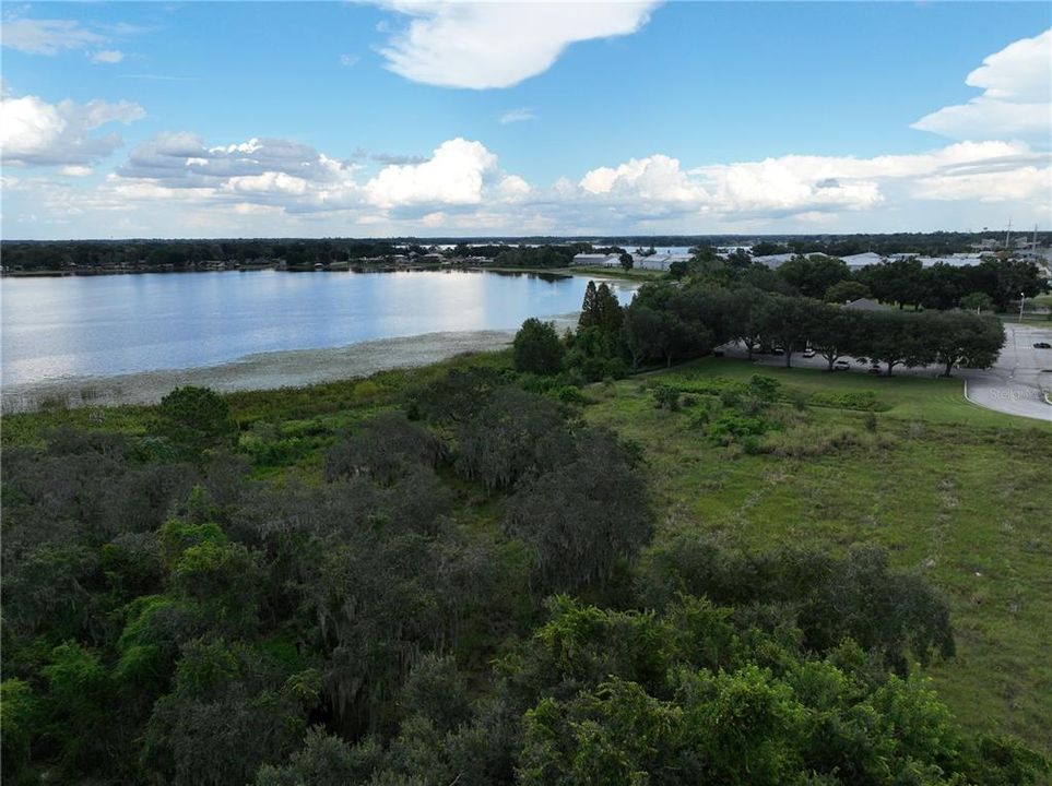 待售: $1,500,000 (3.75 acres)