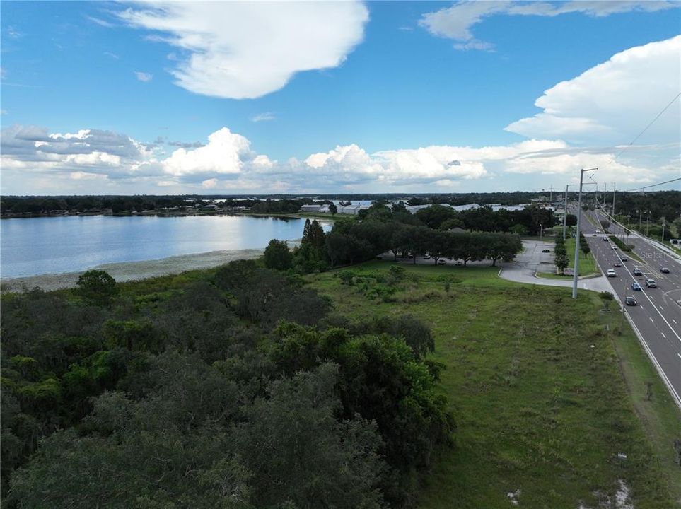 待售: $1,500,000 (3.75 acres)