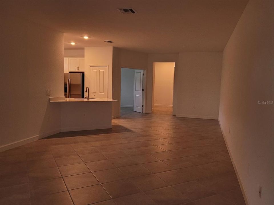 For Rent: $1,800 (2 beds, 2 baths, 1564 Square Feet)