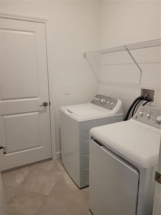 For Rent: $1,800 (2 beds, 2 baths, 1564 Square Feet)