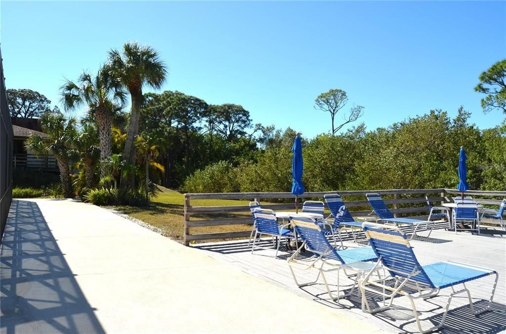 Active With Contract: $230,000 (2 beds, 2 baths, 1280 Square Feet)