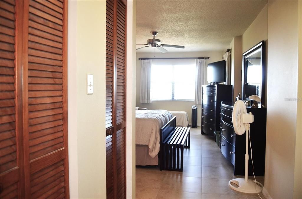 Active With Contract: $230,000 (2 beds, 2 baths, 1280 Square Feet)