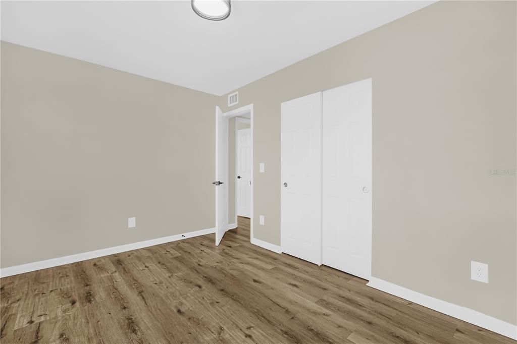 For Sale: $302,900 (4 beds, 2 baths, 1352 Square Feet)