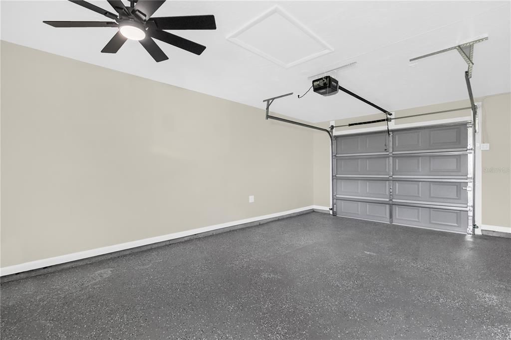 For Sale: $302,900 (4 beds, 2 baths, 1352 Square Feet)