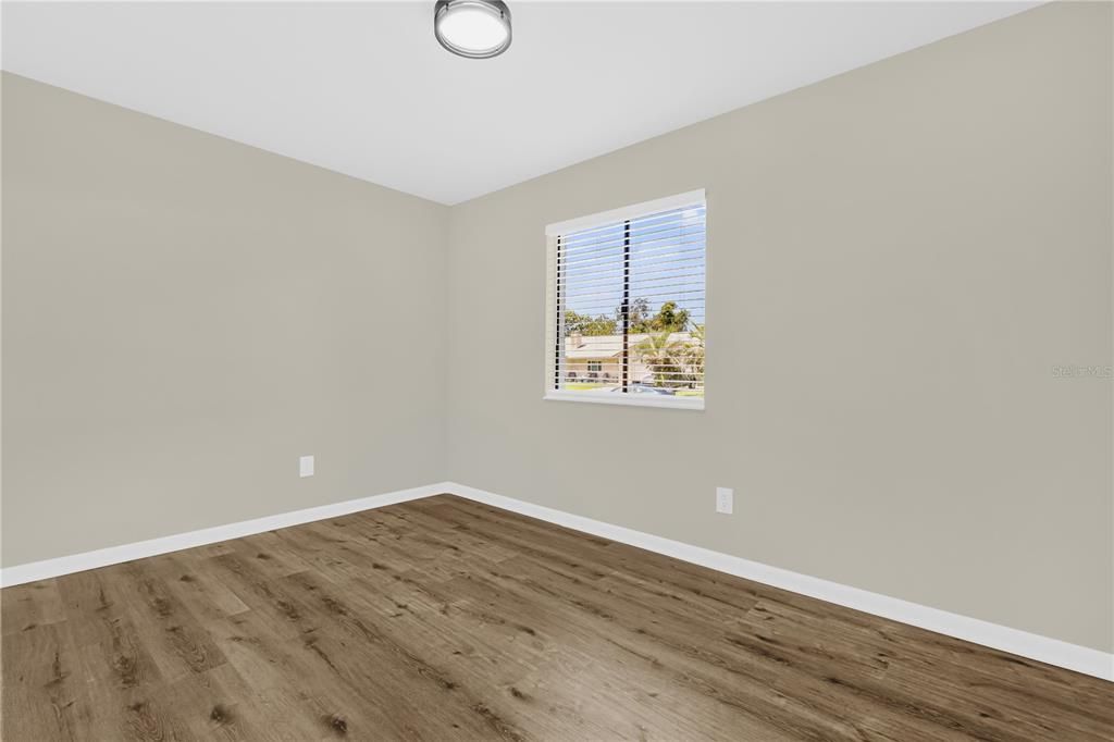 For Sale: $302,900 (4 beds, 2 baths, 1352 Square Feet)