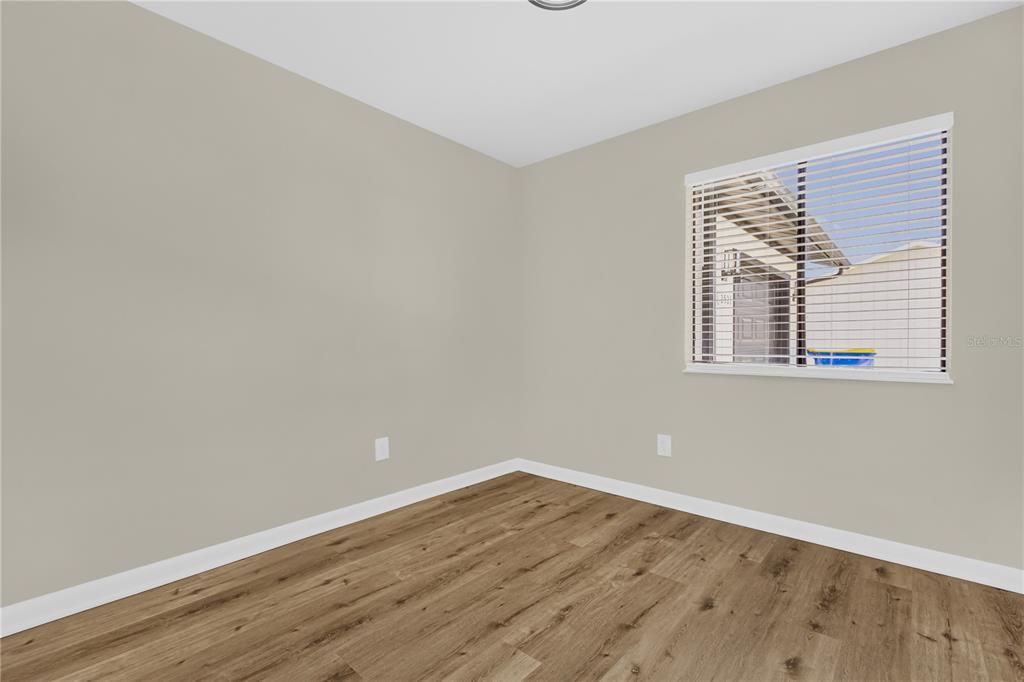 For Sale: $302,900 (4 beds, 2 baths, 1352 Square Feet)