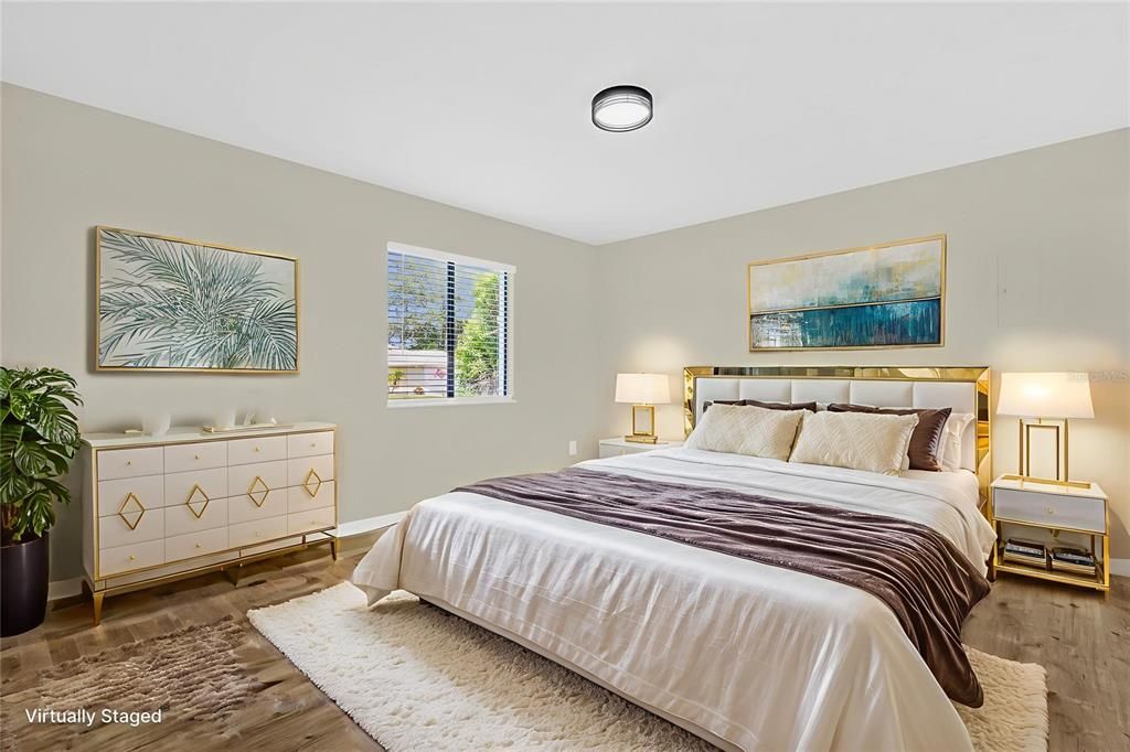 For Sale: $302,900 (4 beds, 2 baths, 1352 Square Feet)