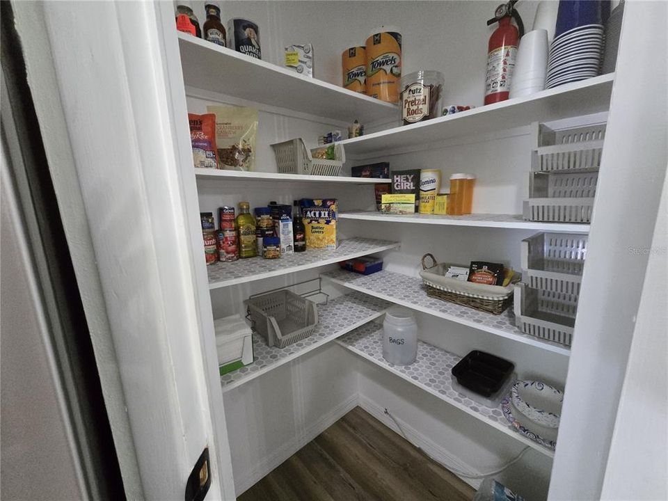 For Sale: $279,900 (2 beds, 2 baths, 1426 Square Feet)