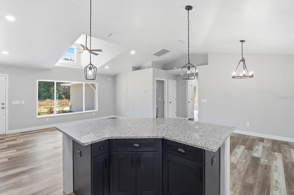 For Sale: $364,900 (3 beds, 2 baths, 1538 Square Feet)