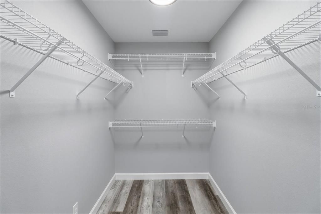 For Sale: $364,900 (3 beds, 2 baths, 1538 Square Feet)