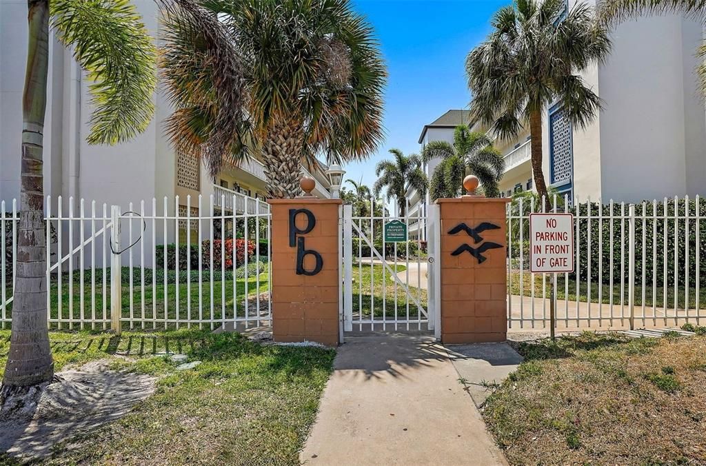 En Venta: $296,000 (2 camas, 2 baños, 1300 Pies cuadrados)