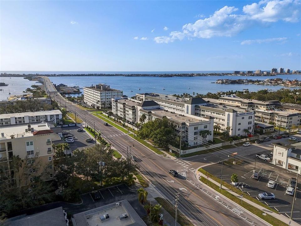 En Venta: $296,000 (2 camas, 2 baños, 1300 Pies cuadrados)