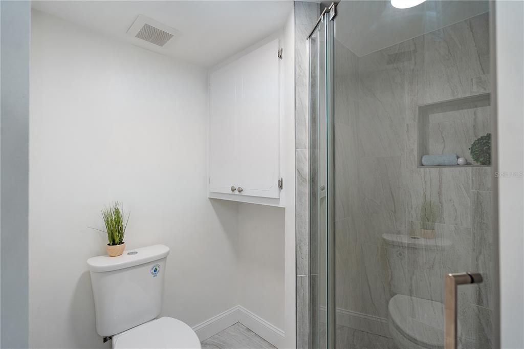 En Venta: $296,000 (2 camas, 2 baños, 1300 Pies cuadrados)