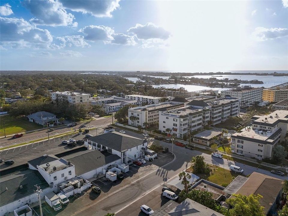 En Venta: $296,000 (2 camas, 2 baños, 1300 Pies cuadrados)