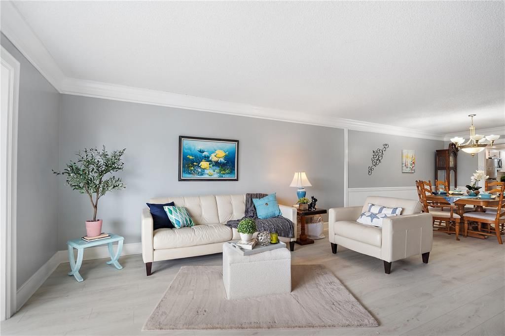 En Venta: $296,000 (2 camas, 2 baños, 1300 Pies cuadrados)