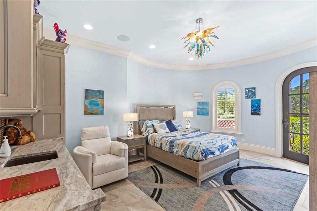 For Sale: $14,500,000 (7 beds, 7 baths, 10740 Square Feet)