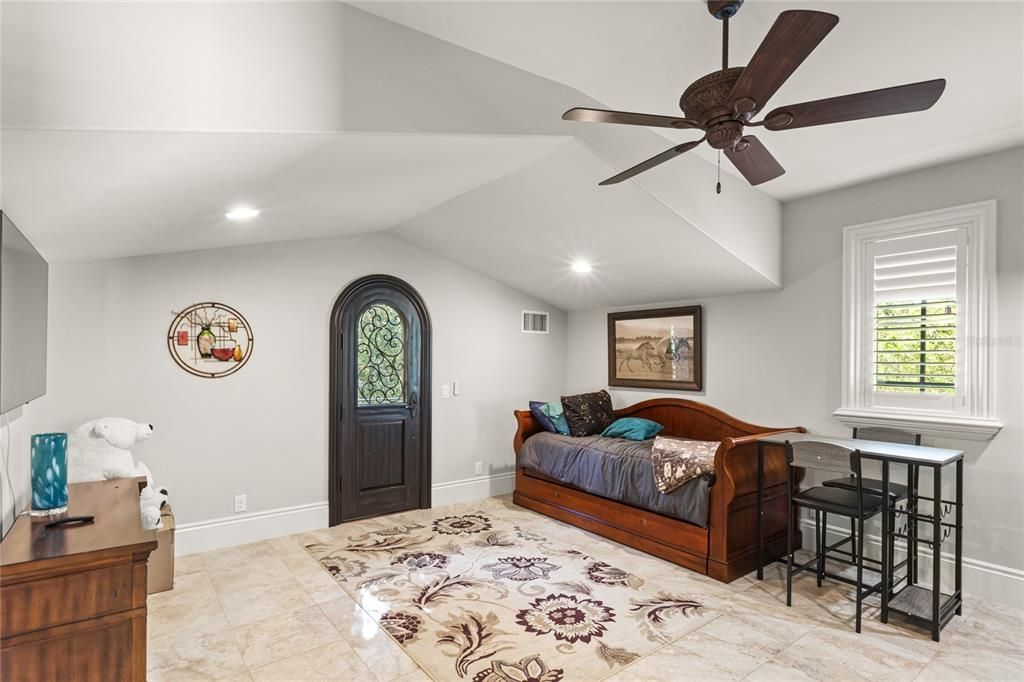 For Sale: $14,500,000 (7 beds, 7 baths, 10740 Square Feet)