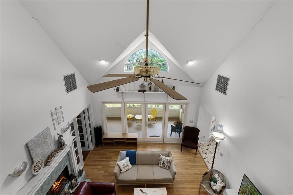 待售: $700,000 (3 贝兹, 2 浴室, 2394 平方英尺)