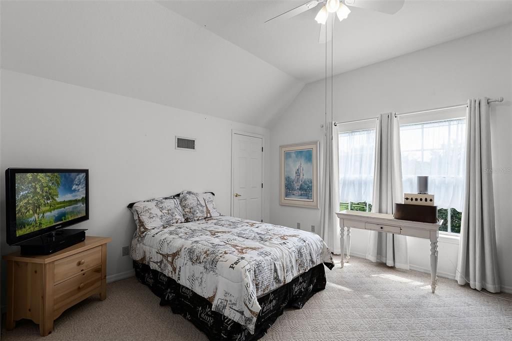 待售: $700,000 (3 贝兹, 2 浴室, 2394 平方英尺)