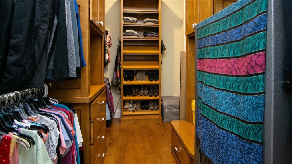 En Venta: $2,599,000 (5 camas, 4 baños, 4871 Pies cuadrados)