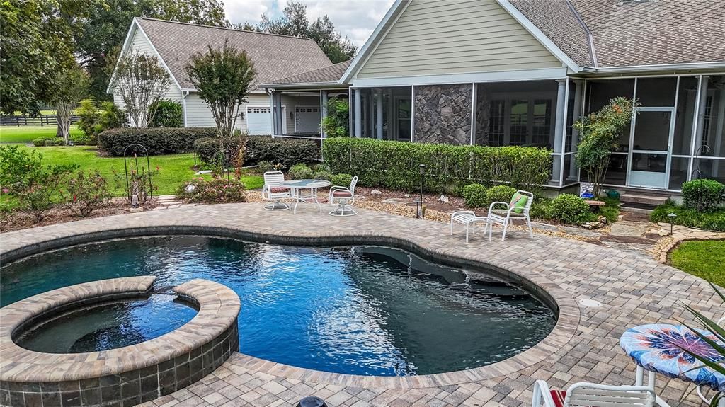 En Venta: $2,599,000 (5 camas, 4 baños, 4871 Pies cuadrados)