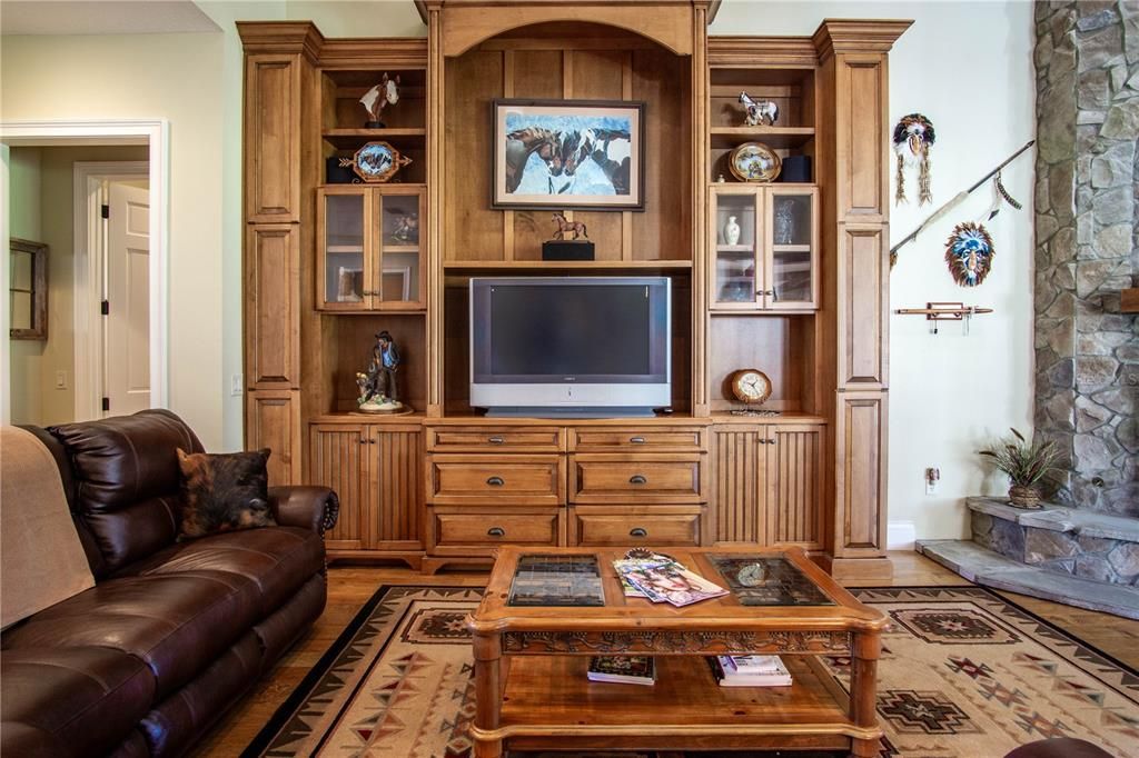 En Venta: $2,599,000 (5 camas, 4 baños, 4871 Pies cuadrados)