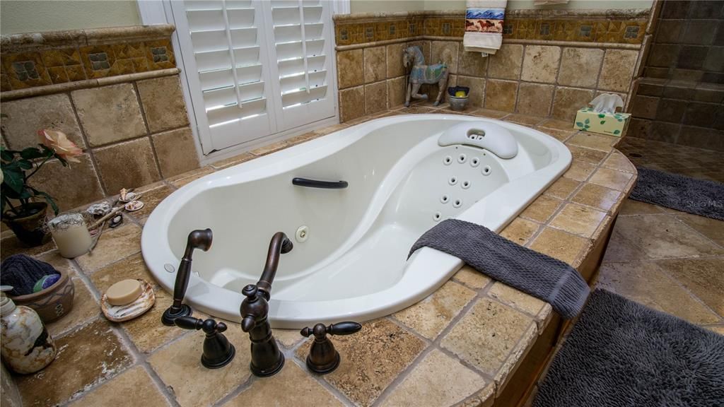 En Venta: $2,599,000 (5 camas, 4 baños, 4871 Pies cuadrados)