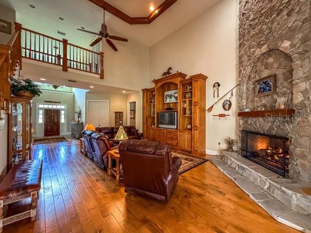 En Venta: $2,599,000 (5 camas, 4 baños, 4871 Pies cuadrados)