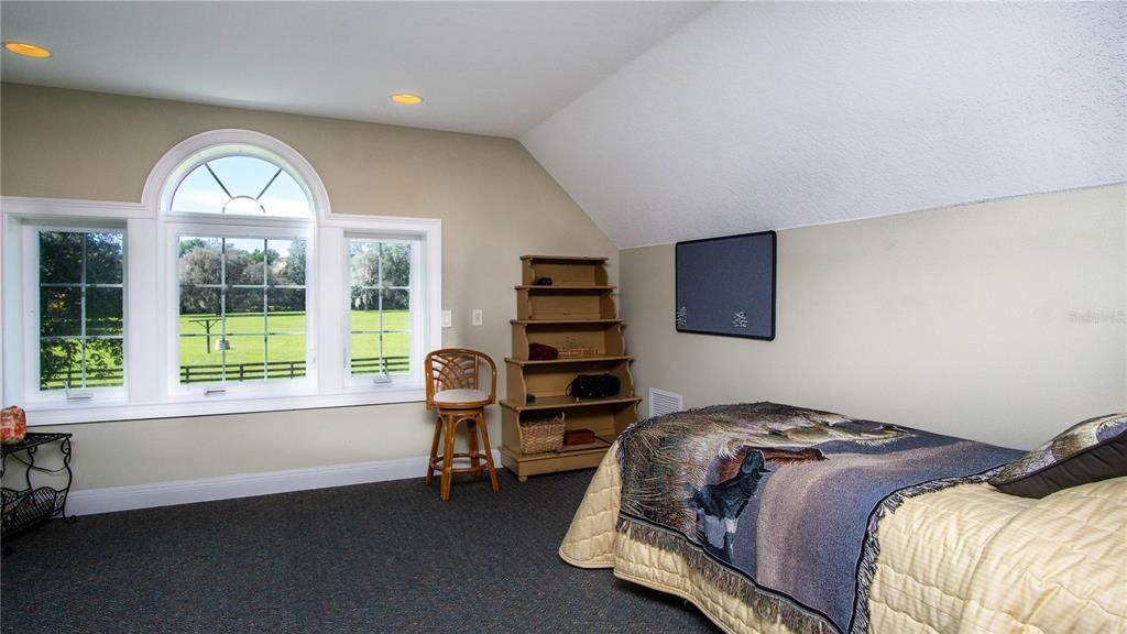 En Venta: $2,599,000 (5 camas, 4 baños, 4871 Pies cuadrados)