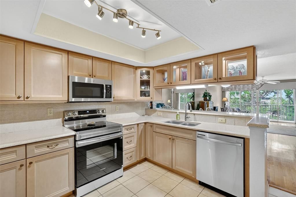 For Sale: $519,000 (3 beds, 4 baths, 2174 Square Feet)