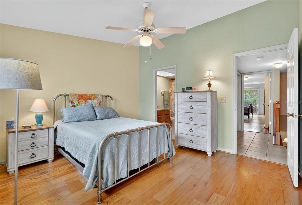 For Sale: $519,000 (3 beds, 4 baths, 2174 Square Feet)