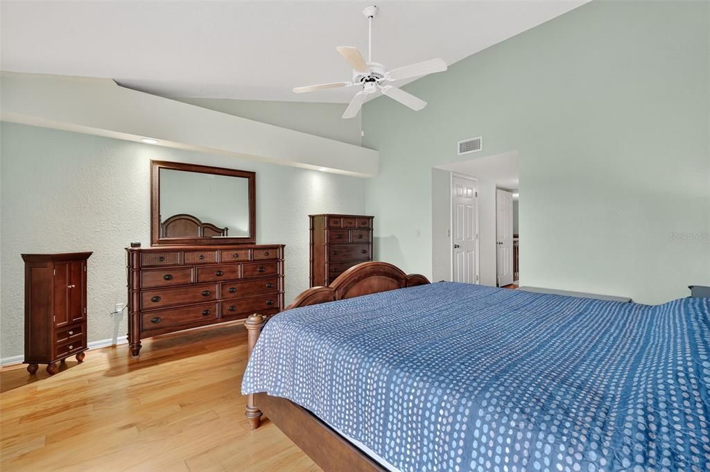 For Sale: $519,000 (3 beds, 4 baths, 2174 Square Feet)