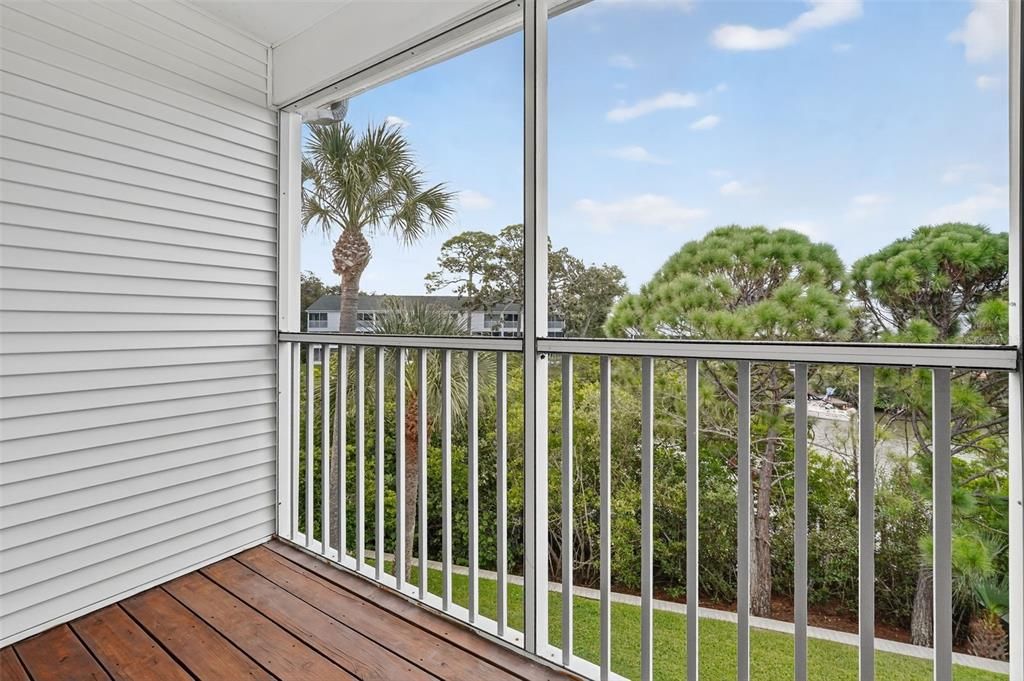 For Sale: $519,000 (3 beds, 4 baths, 2174 Square Feet)