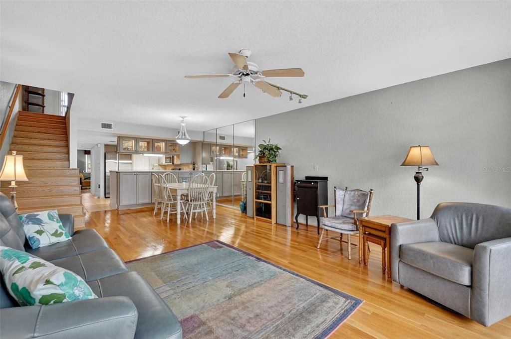 For Sale: $519,000 (3 beds, 4 baths, 2174 Square Feet)