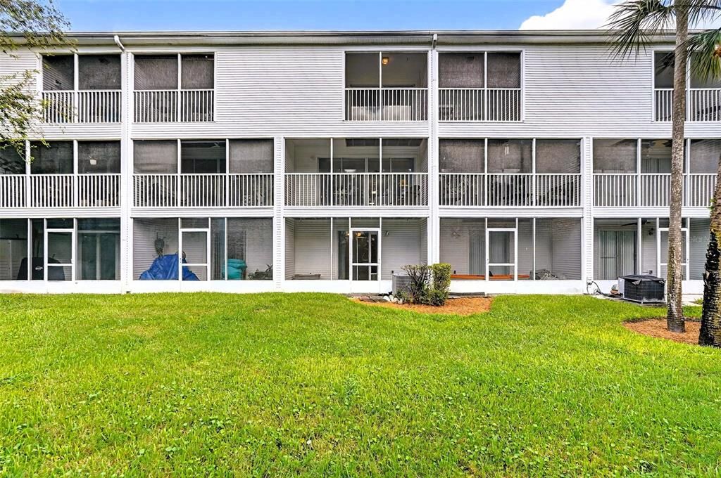 For Sale: $519,000 (3 beds, 4 baths, 2174 Square Feet)