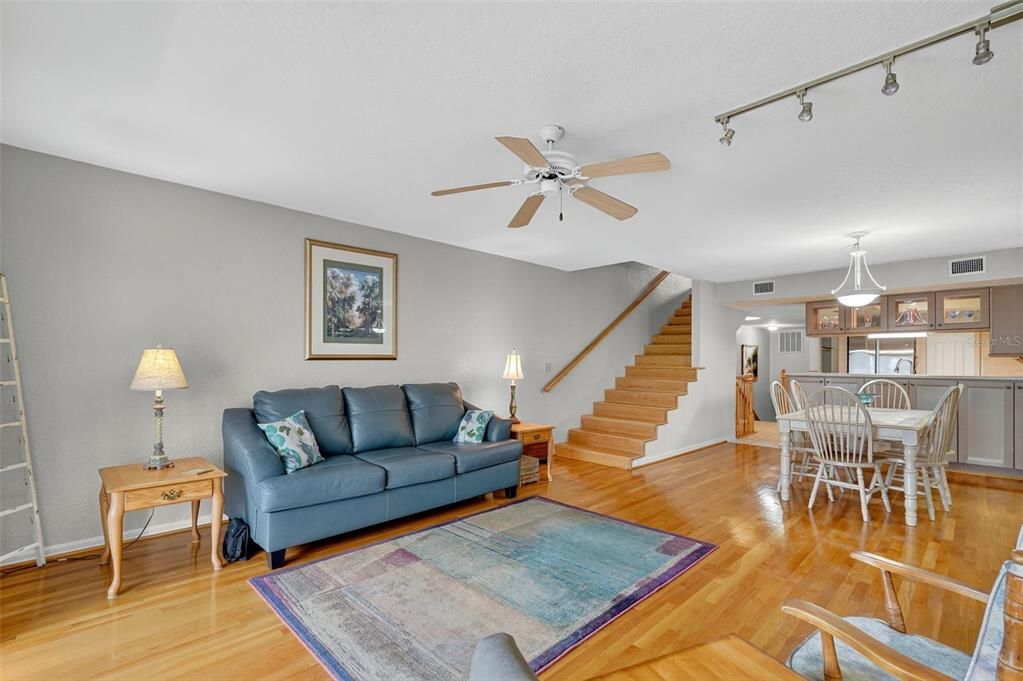 For Sale: $519,000 (3 beds, 4 baths, 2174 Square Feet)