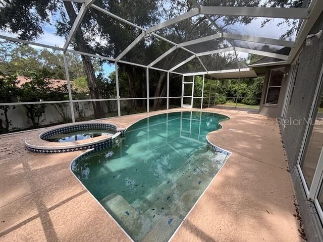 出租: $3,999 (3 贝兹, 2 浴室, 2374 平方英尺)