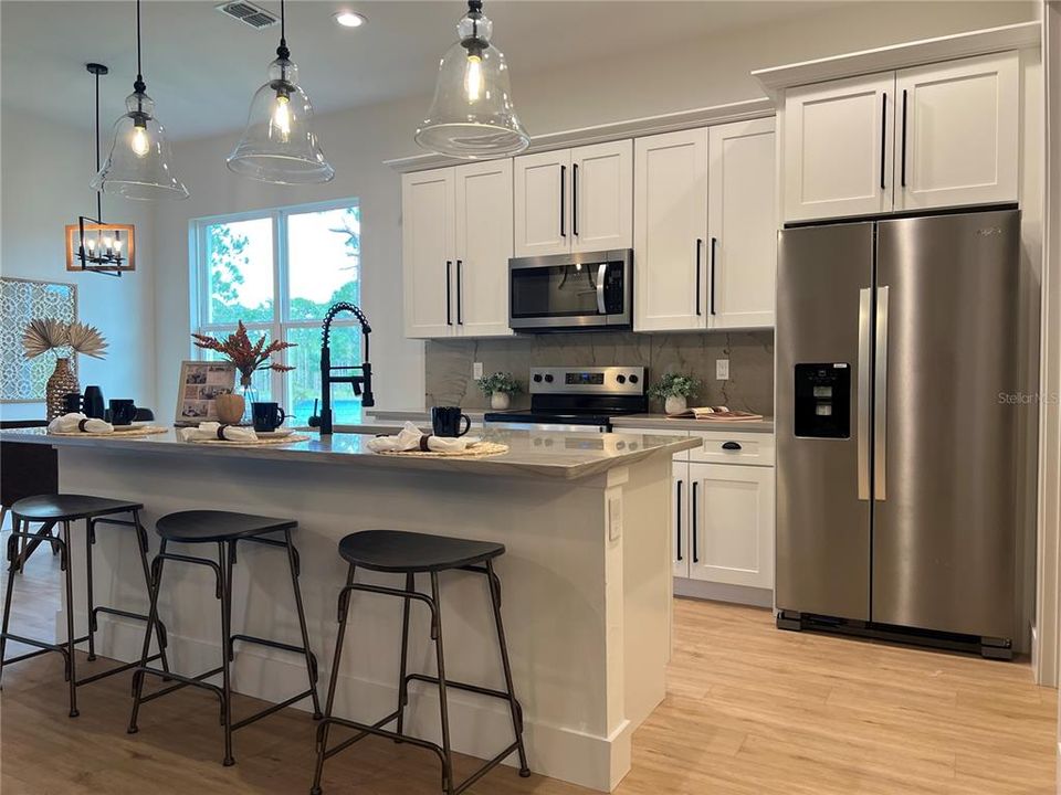 En Venta: $495,000 (4 camas, 3 baños, 1818 Pies cuadrados)