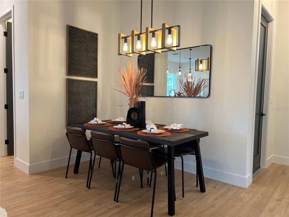 En Venta: $495,000 (4 camas, 3 baños, 1818 Pies cuadrados)