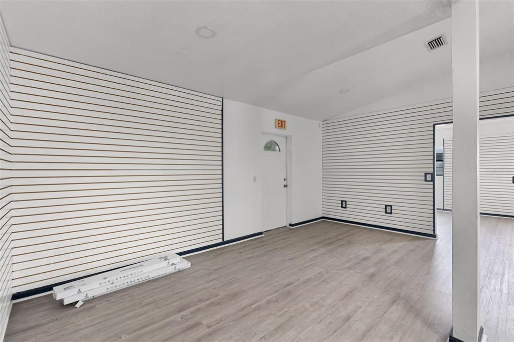 En Venta: $475,000 (0 camas, 0 baños, 1677 Pies cuadrados)