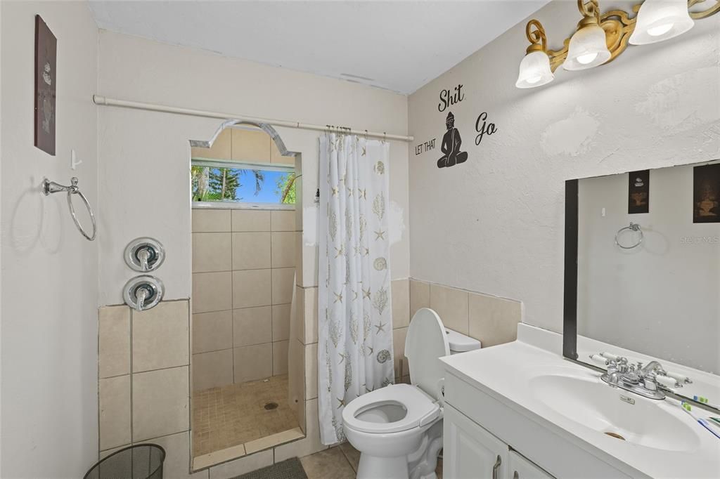 待售: $420,000 (4 贝兹, 3 浴室, 1990 平方英尺)