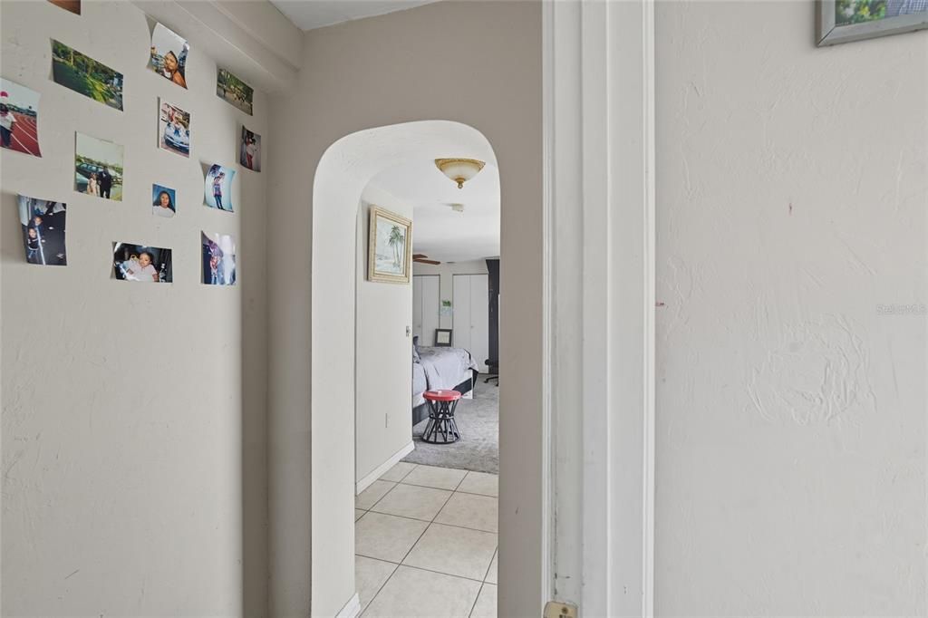 待售: $420,000 (4 贝兹, 3 浴室, 1990 平方英尺)